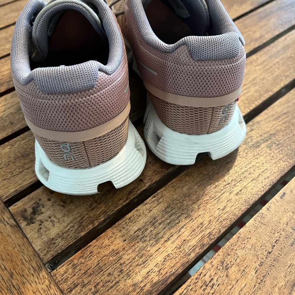 Boo Boo Alert!!!! women's On Cloud 5 running shoes Rosebrown/Fog Sz 6 - Picture 5 of 7